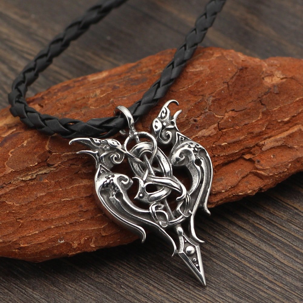 Collier viking motif celtique en acier titane et corde en cuir
