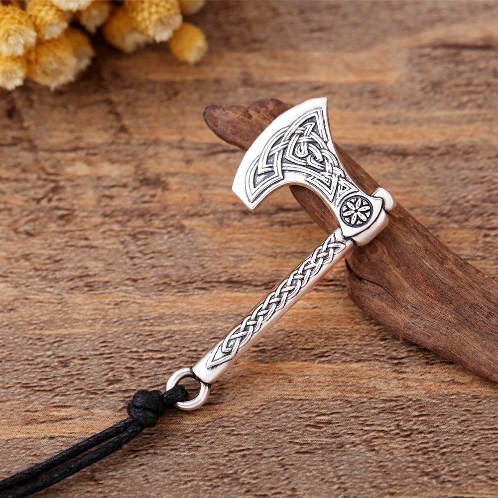 Pendentif viking hache en alliage argenté