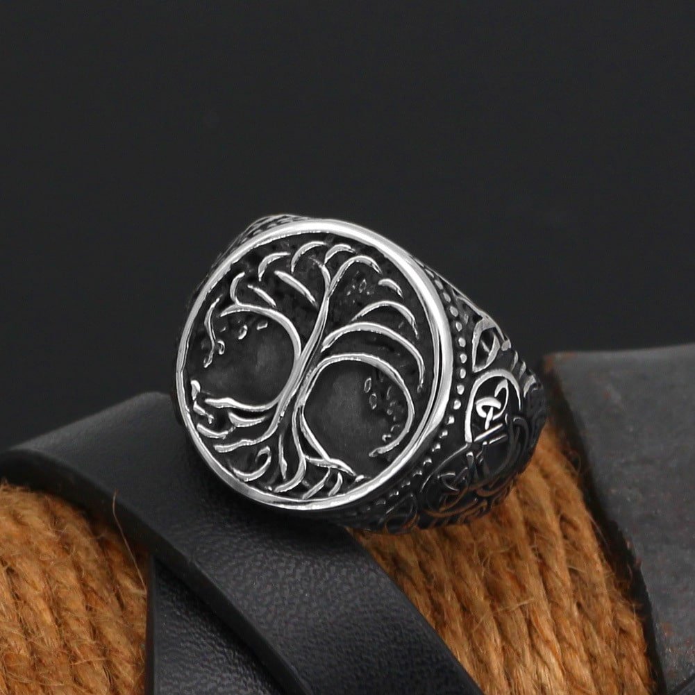 Chevalière viking motif arbre de vie disponible en plusieur taille