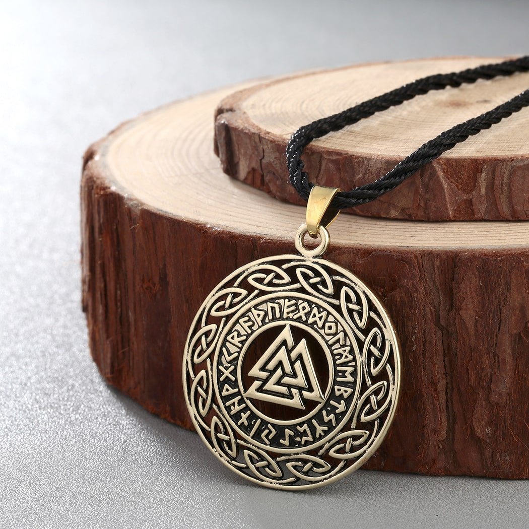 Pendentif viking triskel en alliage