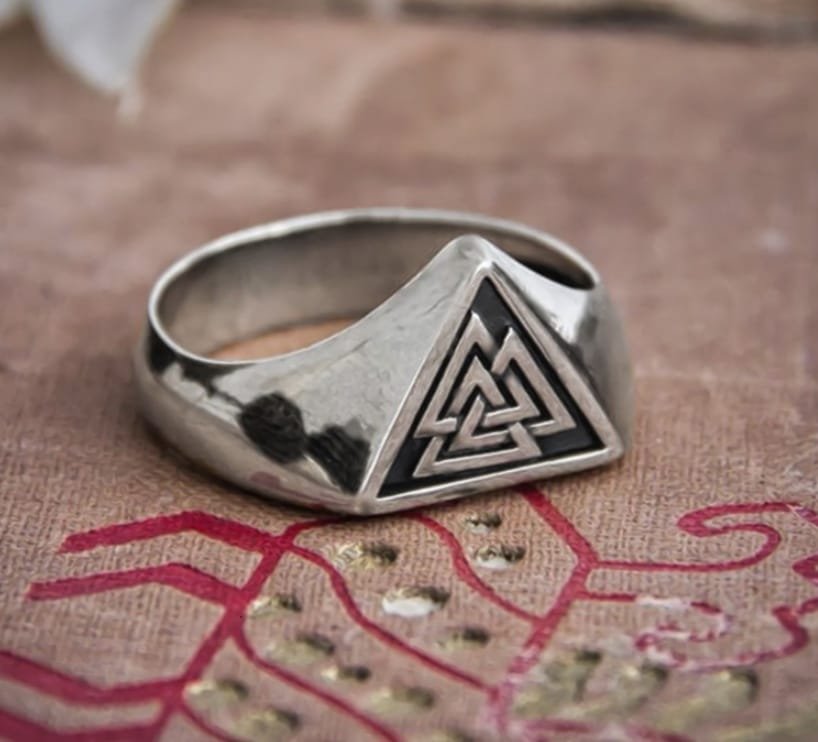 Bague Viking Valknut Acier Inoxydable et Doré finition polie