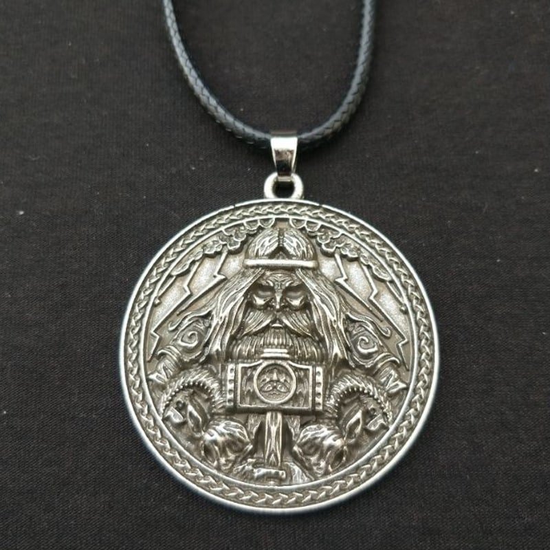 Pendentif Viking Odin couleur argenté