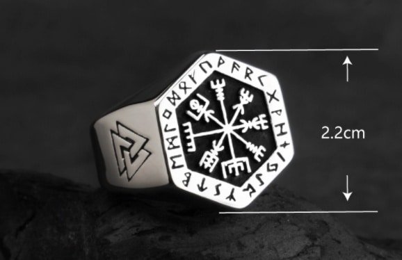 dimension Chevalière viking en acier inoxydable avec symbole Vegvísir et runes