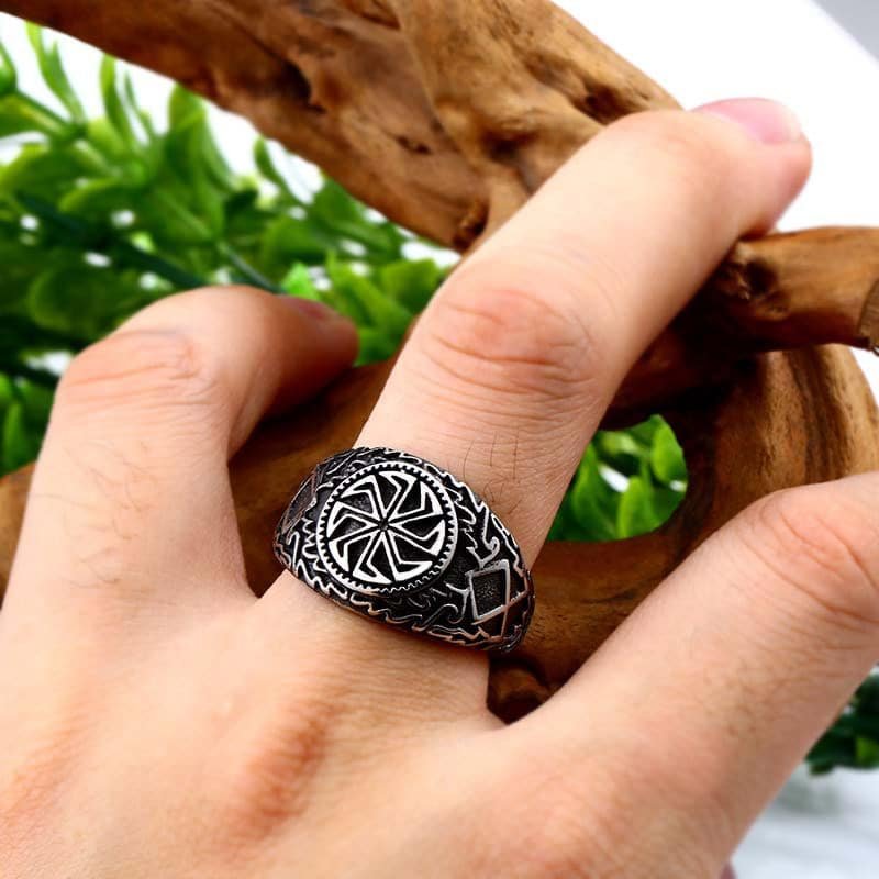 Bague viking motif celtique style rétro