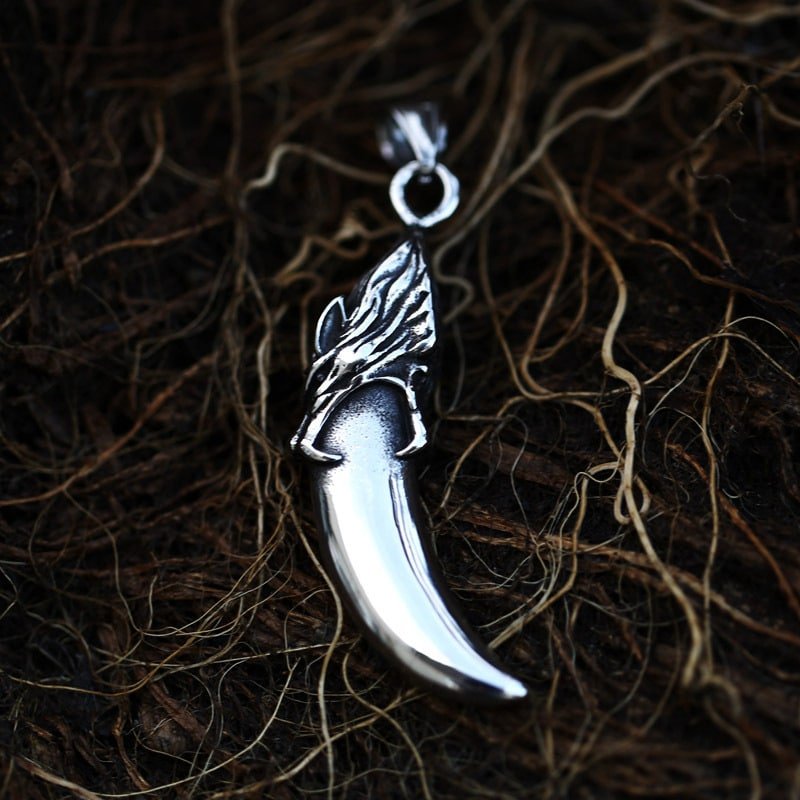 Pendentif Viking Corne de Loup en Acier Inoxydable design élégant