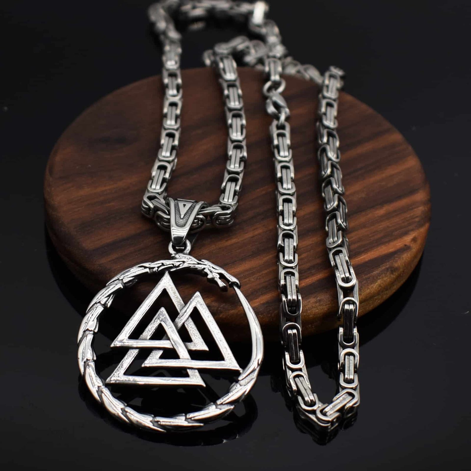 Collier Pendentif Valknut Viking en acier inoxydable robuste