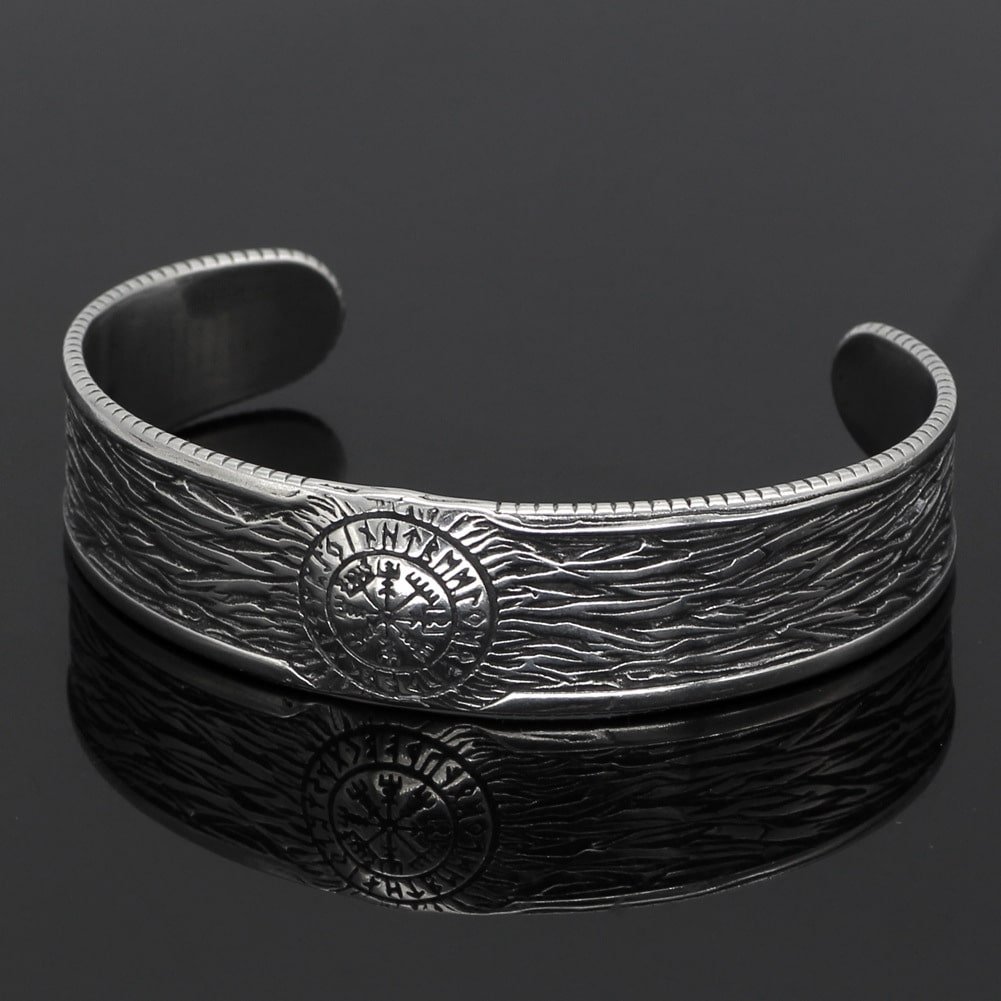 Bracelet Viking motif Yggdrasil finement gravé