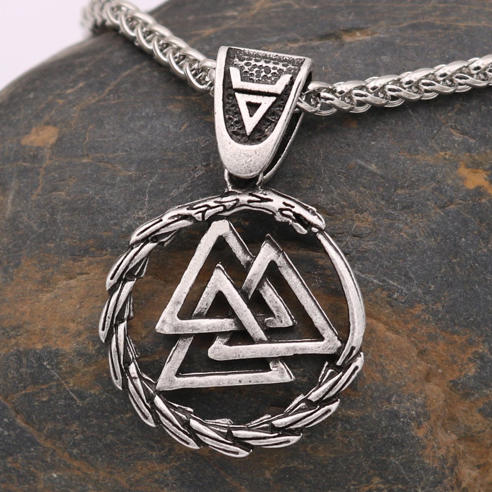 Collier Viking avec Pendentif Valknut argenté longue chaine