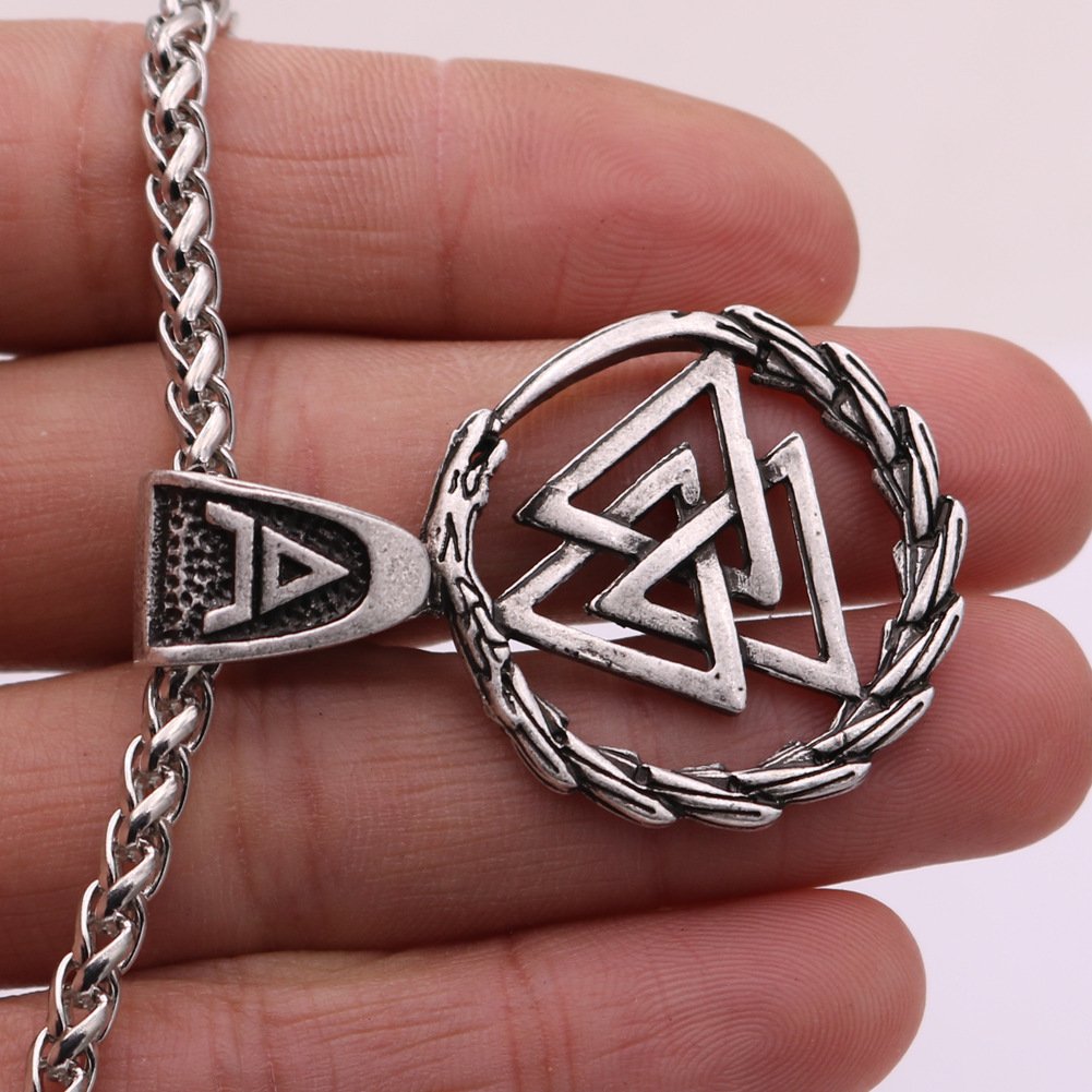 Collier Viking avec Pendentif Valknut argenté