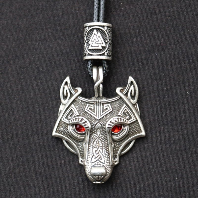 Pendentif Viking Tête de Loup Argent avec pierre rouge