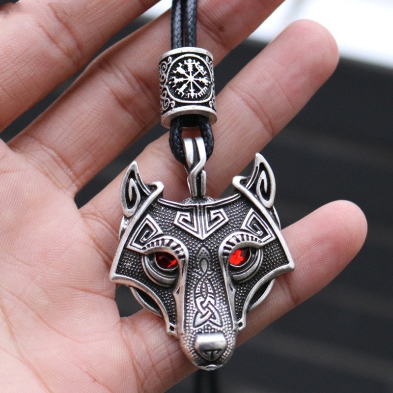 Pendentif Viking Tête de Loup Argent Vieilli avec pirre rouge