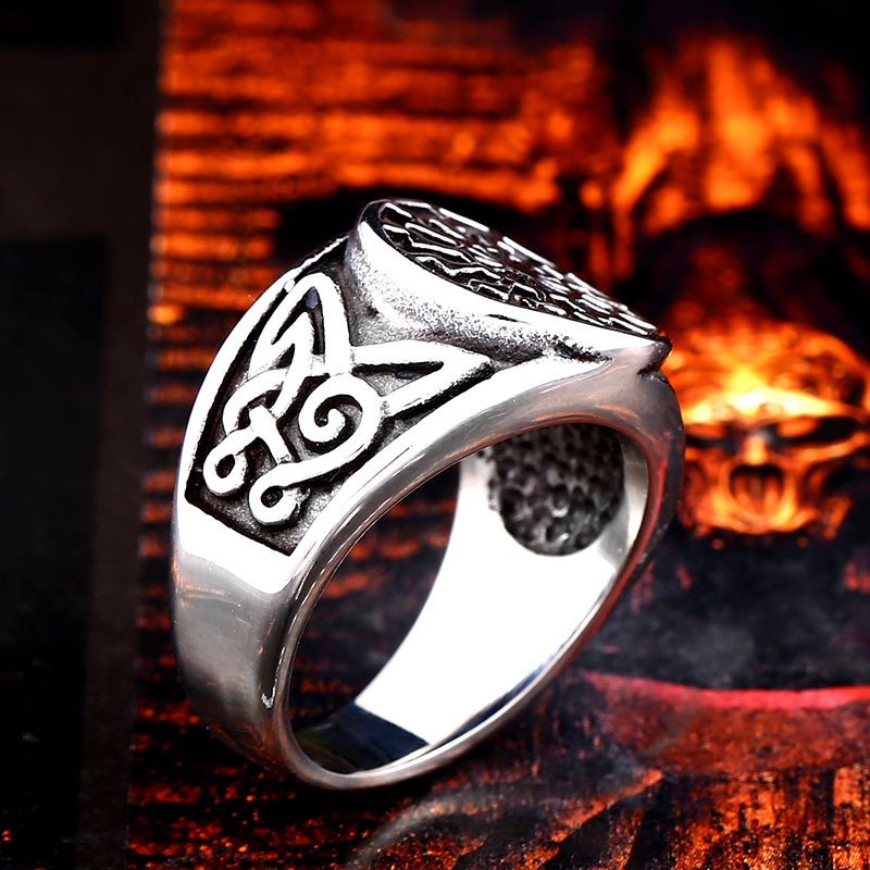 Bague Chevalière Viking Motif Celtique finition polie