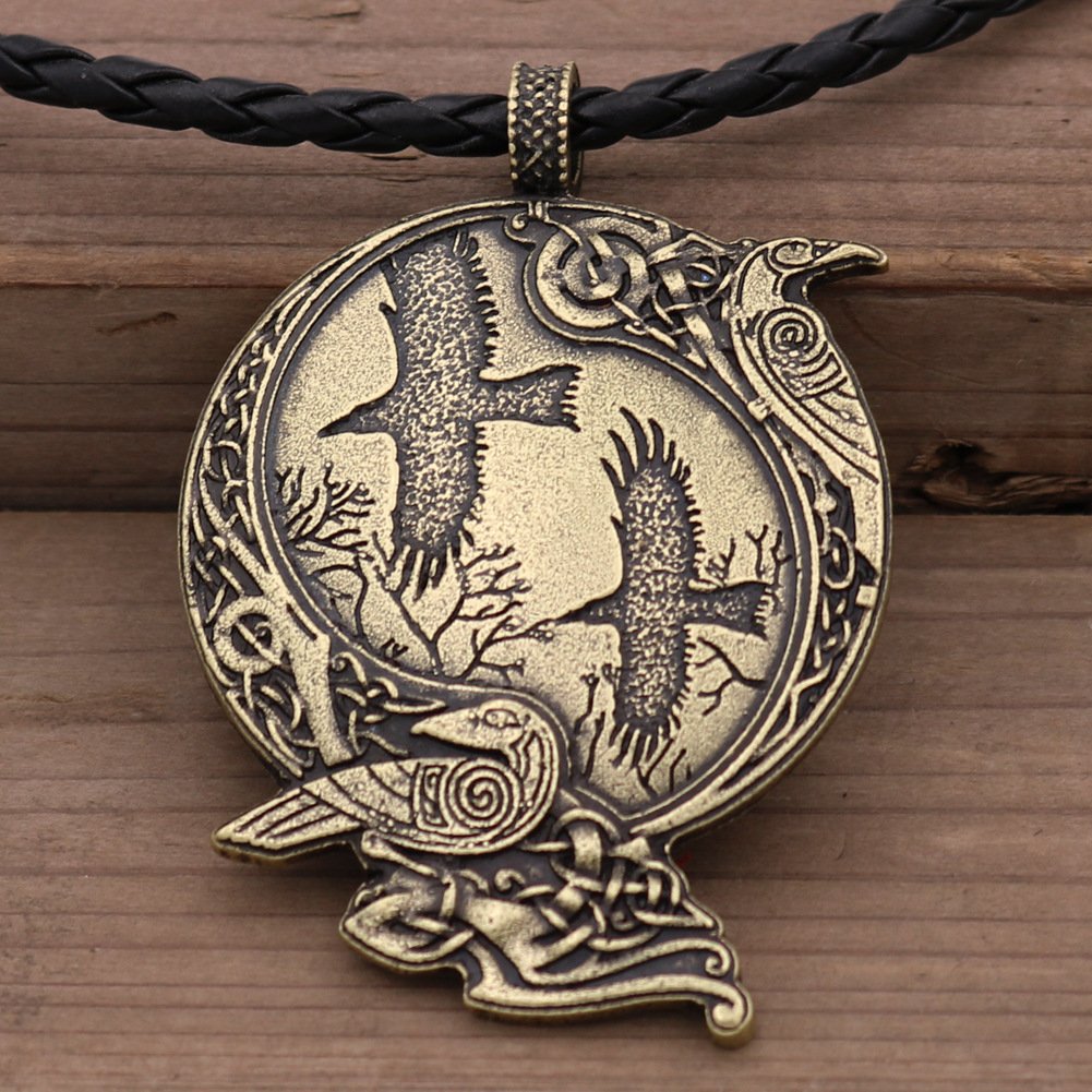 Pendentif Viking Corbeaux et Arbres or et corde en cuir