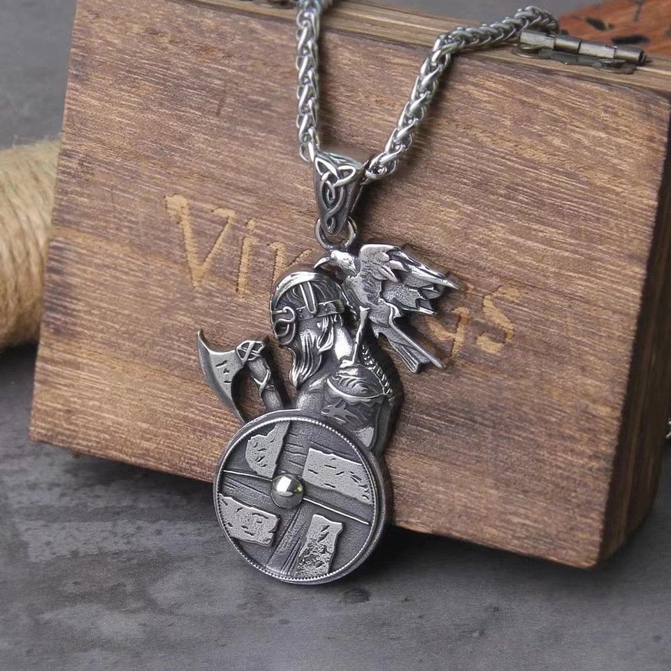 Pendentif Viking Guerrier et Corbeau en Acier Inoxydable