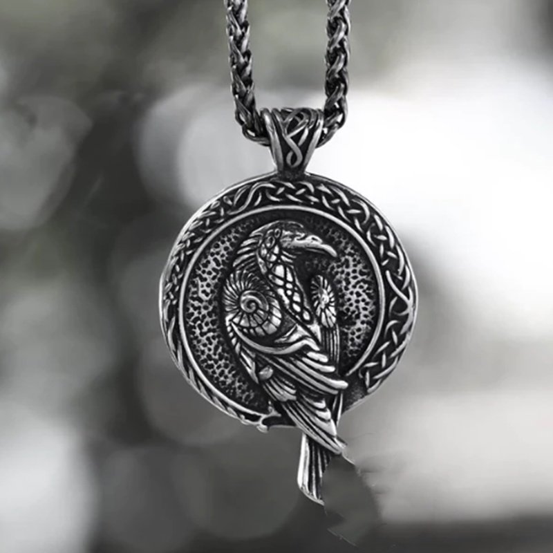 Pendentif Viking Corbeau en Acier Titane style rétro