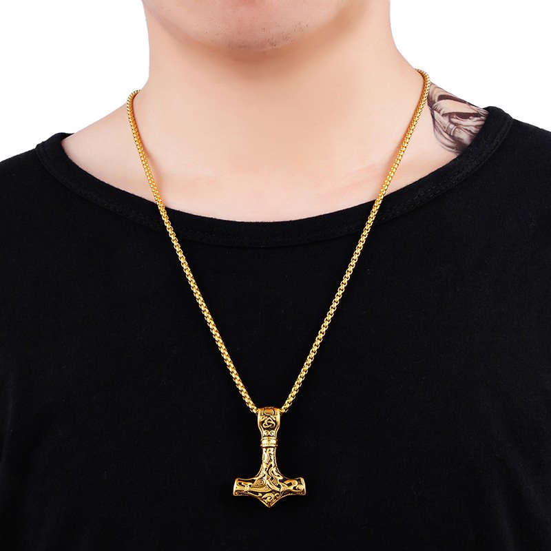 Collier Pendentif Viking Mjolnir Symbole de Force et de Puissance doré