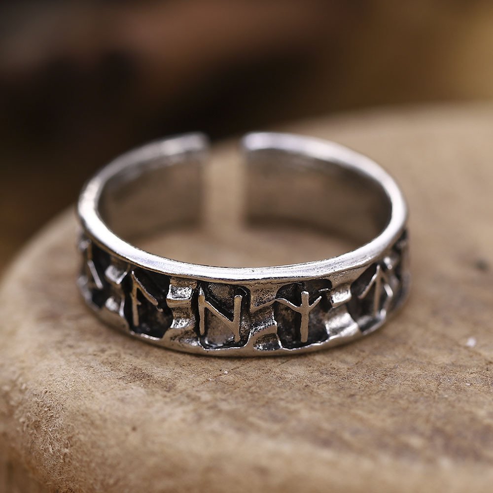 Bague Viking Runique en acier titane de haute qualité