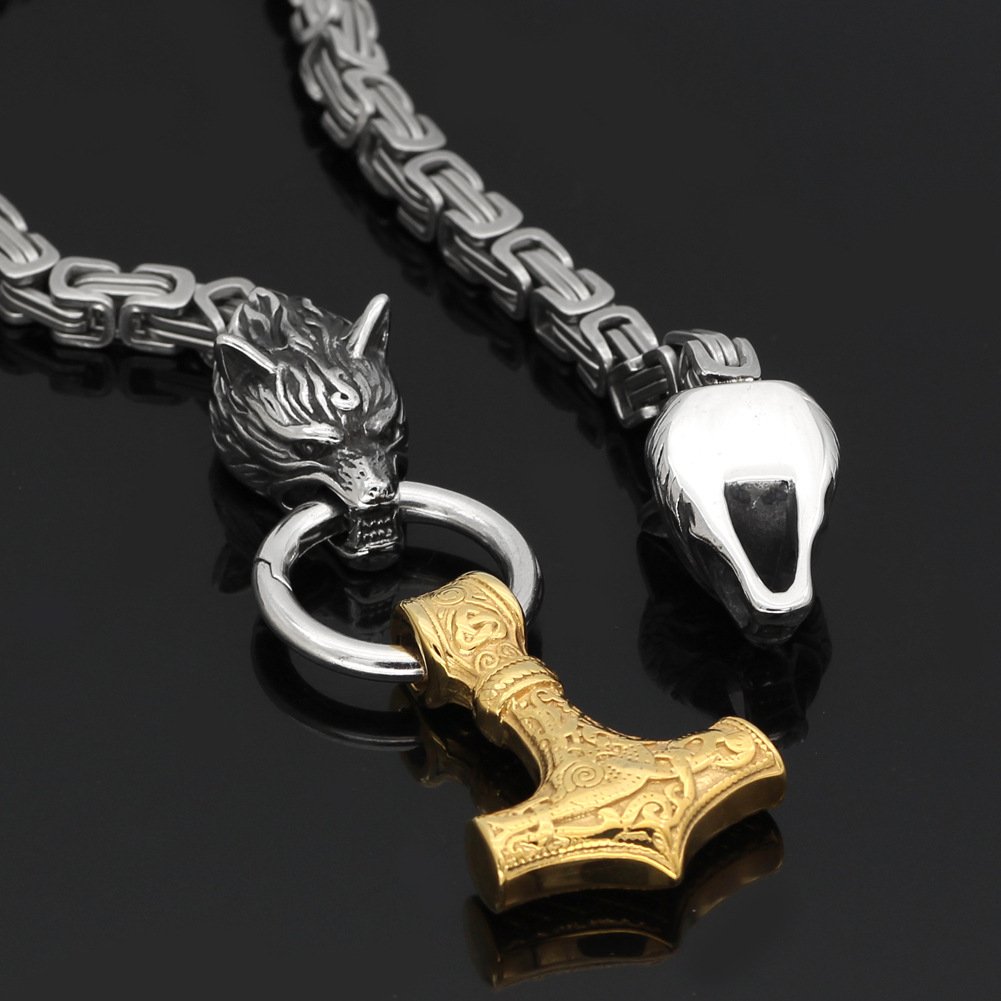 Collier Viking Tête de Loup et Mjolnir doré