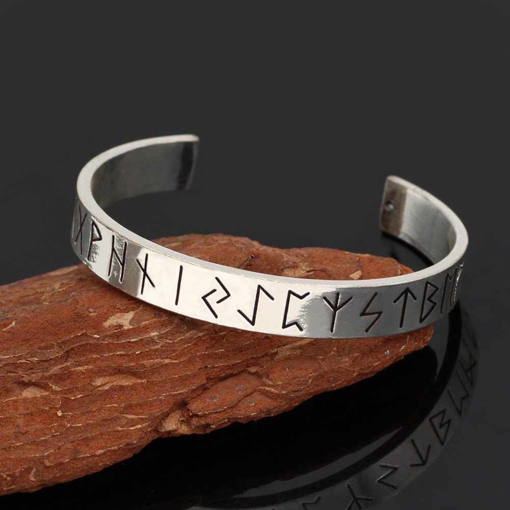 Bracelet Viking Runes - Élégance Nordique en Acier Inoxydable Gravure de runes nordiques pour une touche