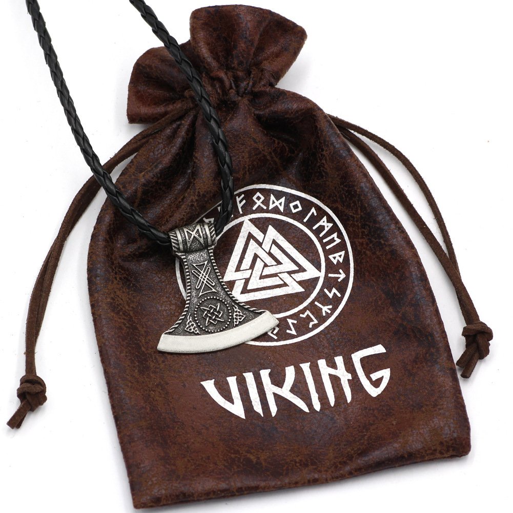 Pendentif Hache Viking avec Croix Nordique sac