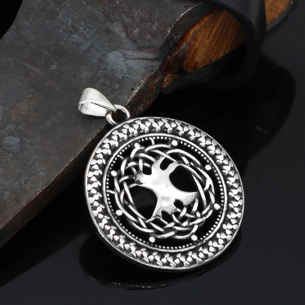 Pendentif viking Yggdrasil : Arbre de vie celtique en acier titane