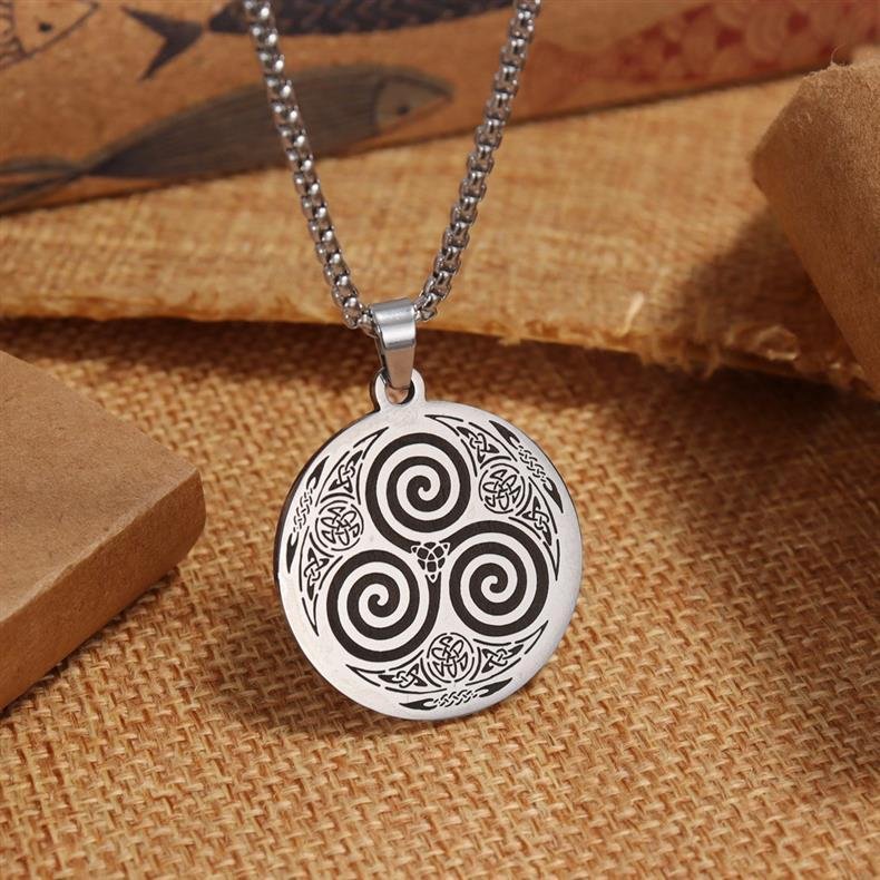 Pendentif Viking Triskélion en Acier Titane retro