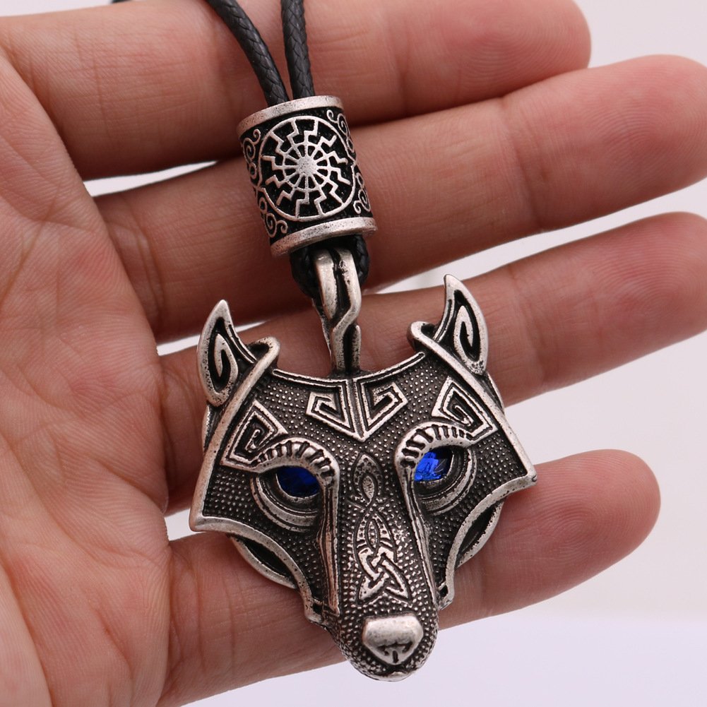 Pendentif Tête de Loup Viking force et de protection