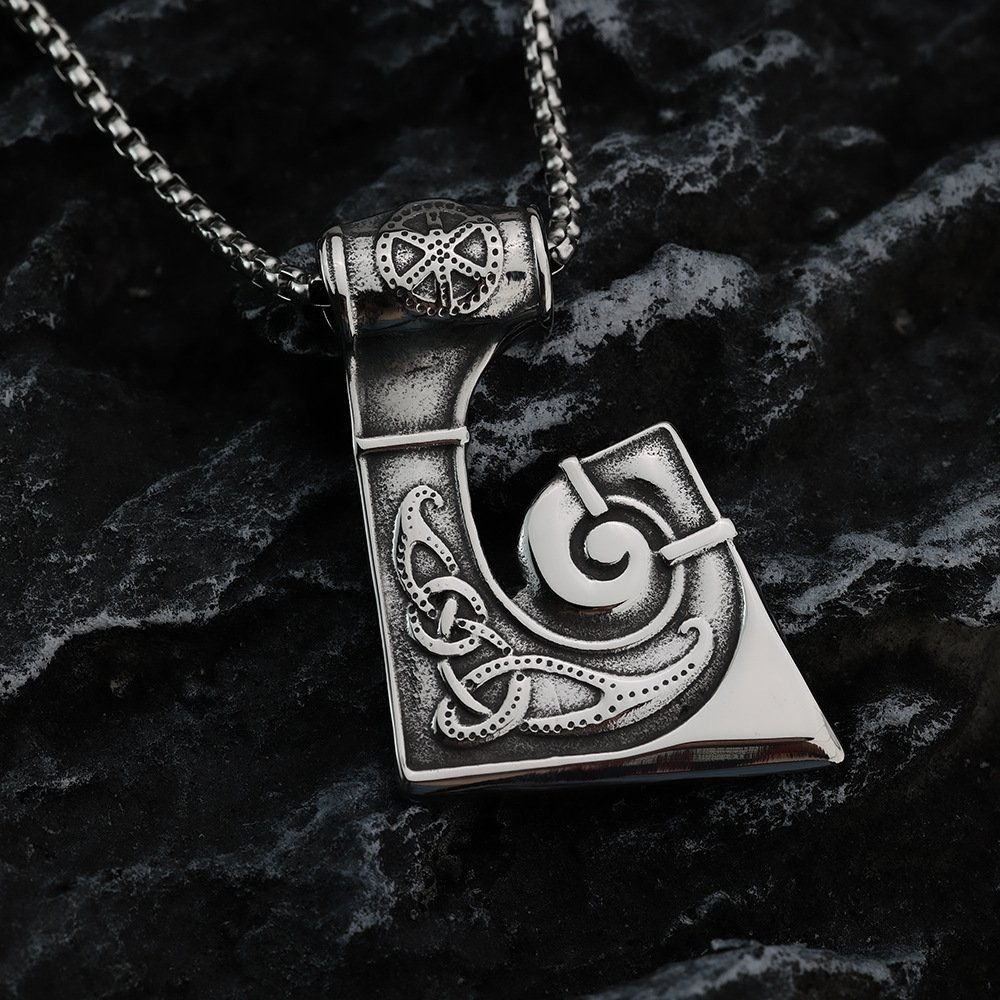 Pendentif Viking Hache Celtique Motifs celtiques complexes