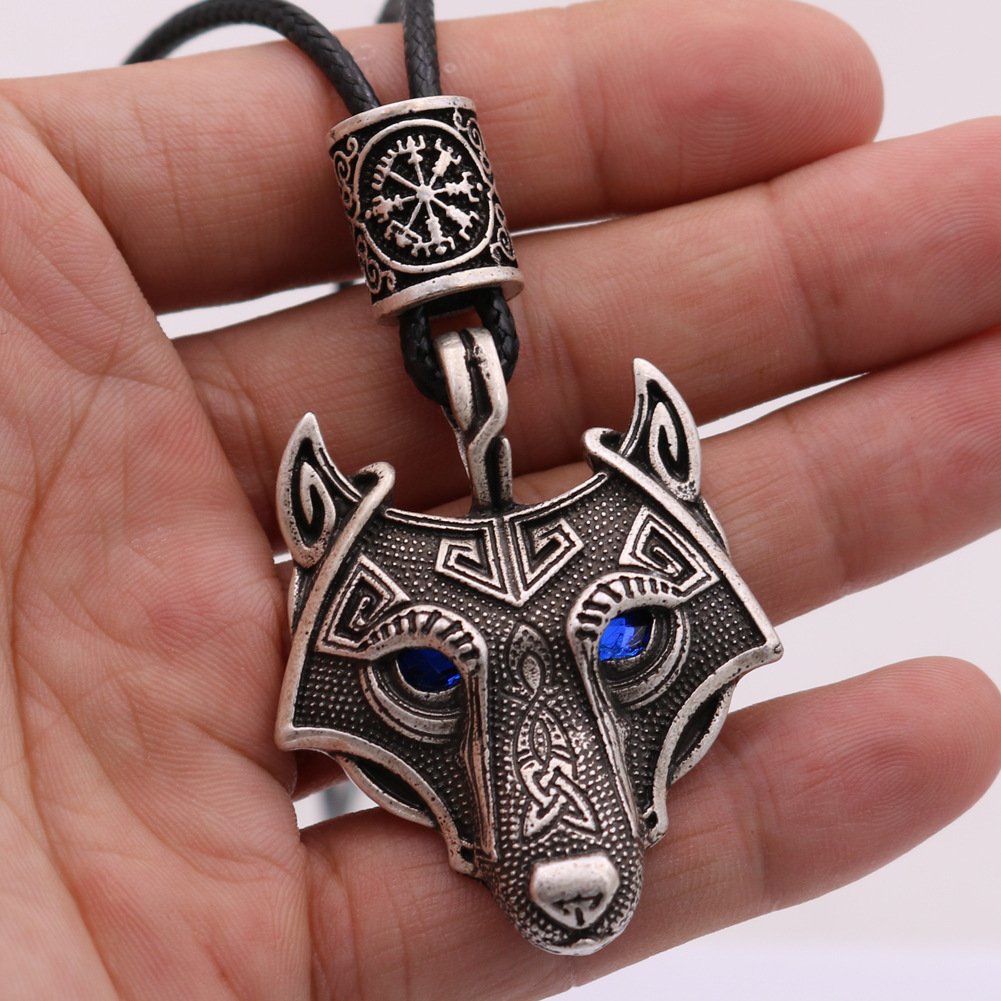 Pendentif Tête de Loup Viking Gravures celtiques