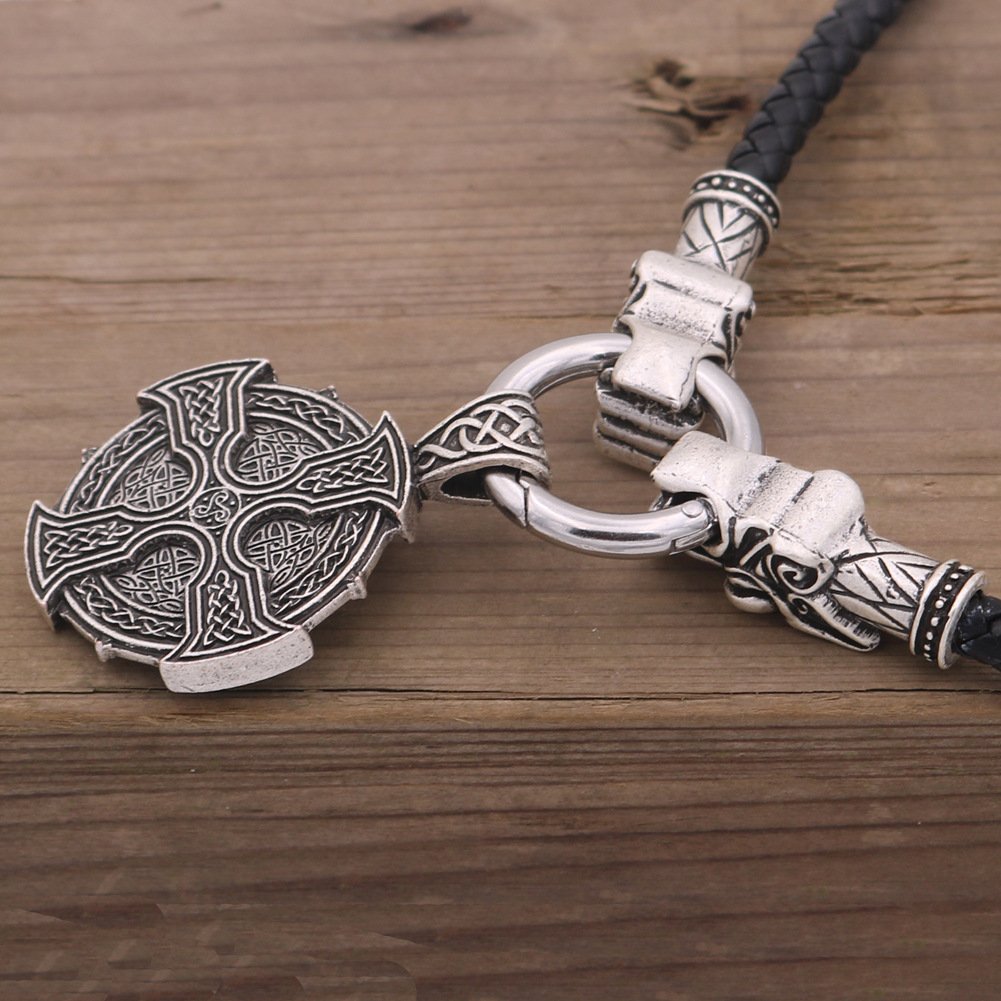 Collier Viking avec Croix Celtique et Chaîne Horsewhip - Symbole de Protection