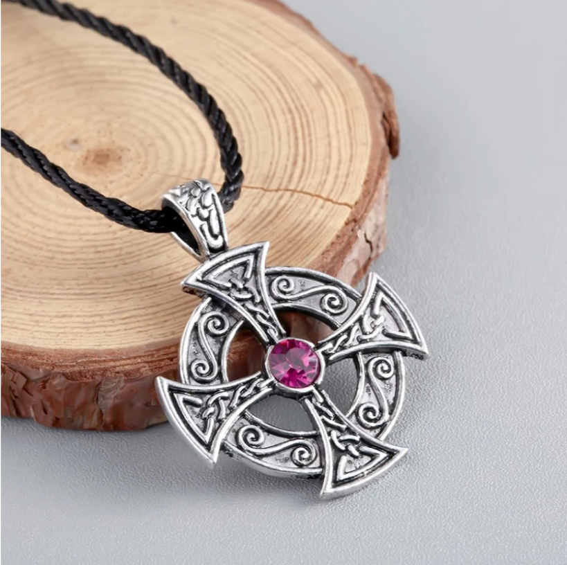 Pendentif Croix Viking avec Pierre Naturelle Gravures complexes