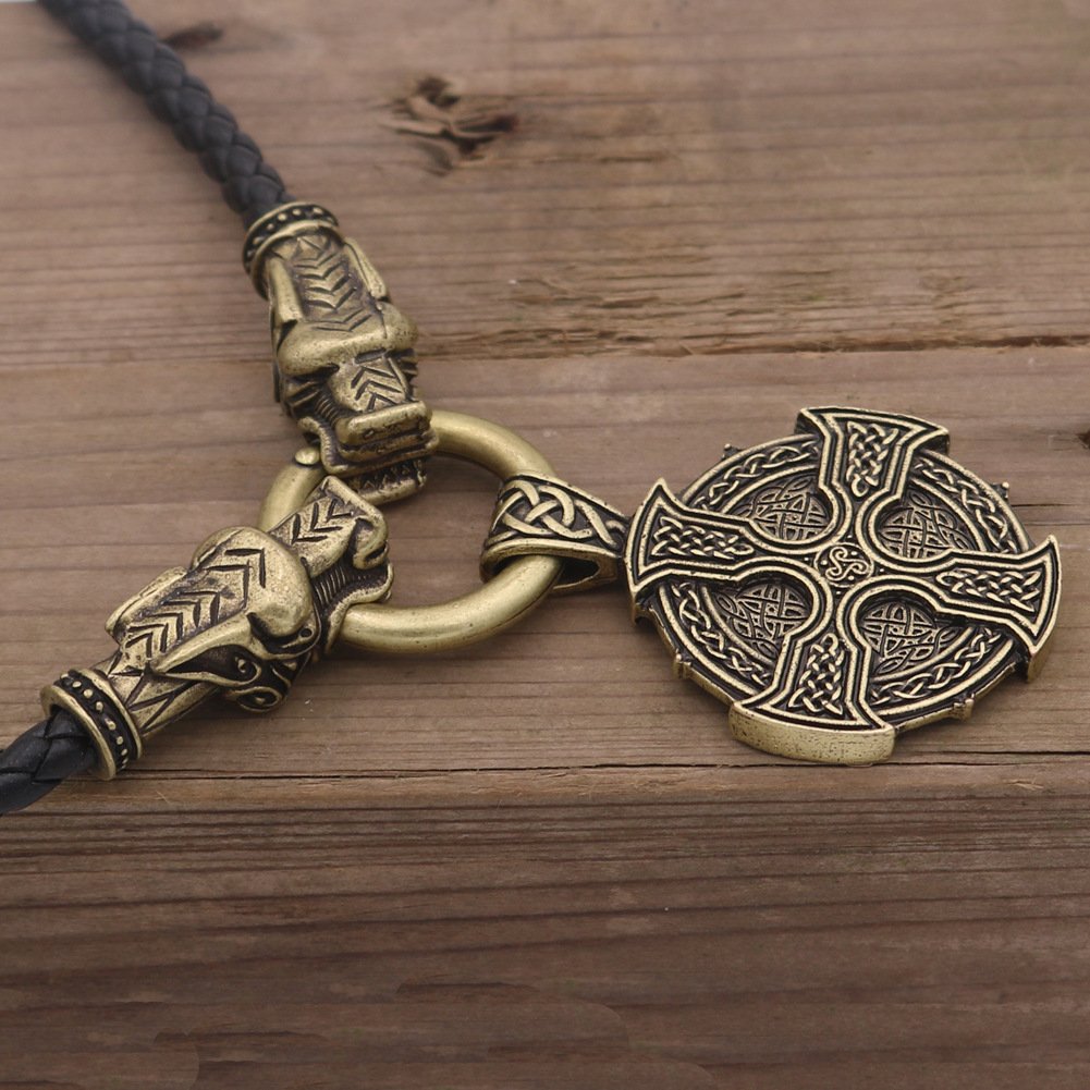 Collier Viking avec Croix Celtique et Chaîne Horsewhip - Symbole de Protection