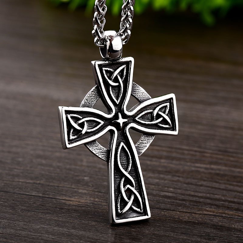 Pendentif Viking Croix Celtique en Acier Inoxydable Motif celtique intricaté