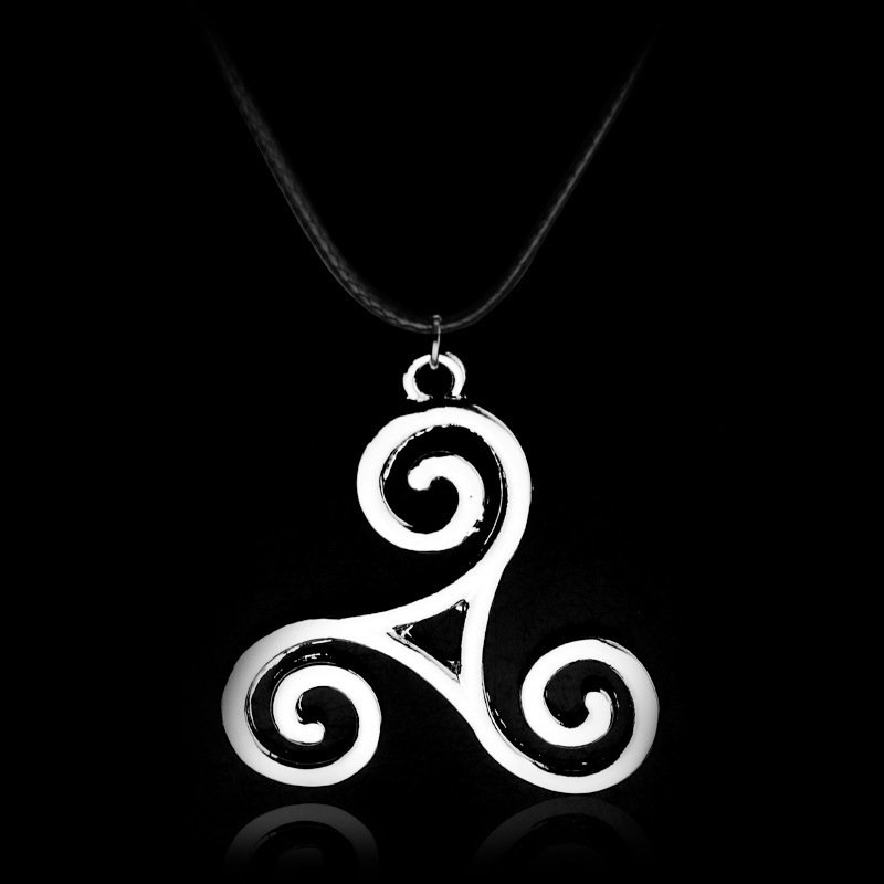 Pendentif Viking Triskélion en Acier Inoxydable retro