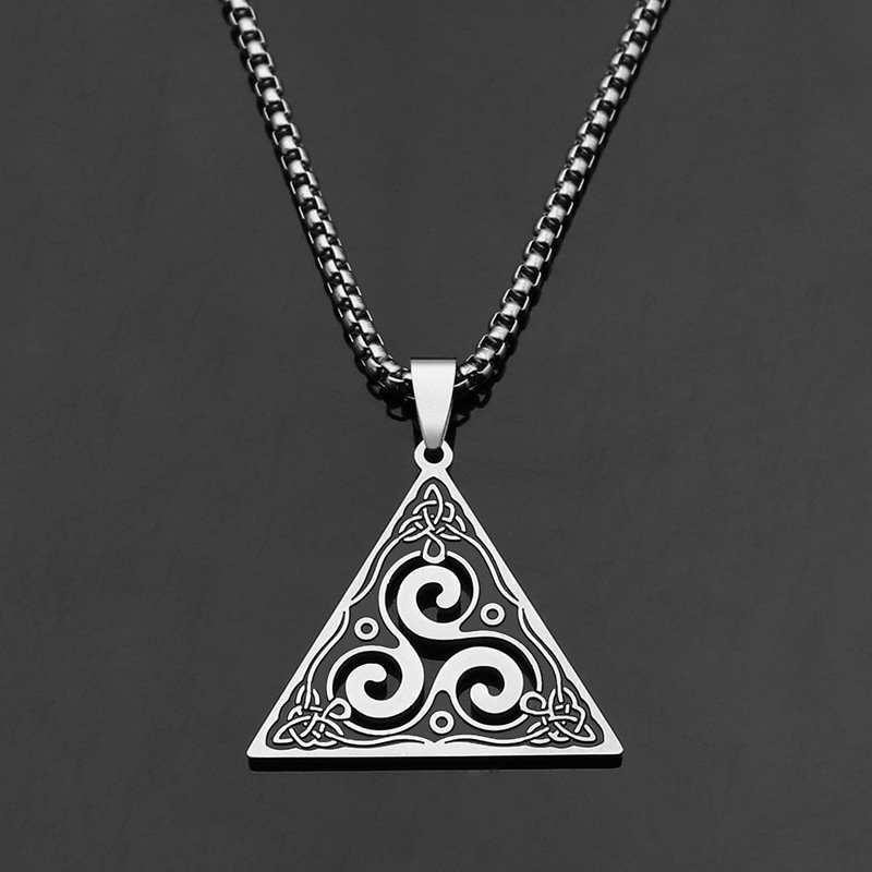 Pendentif Viking Triskel en Acier Titane noir